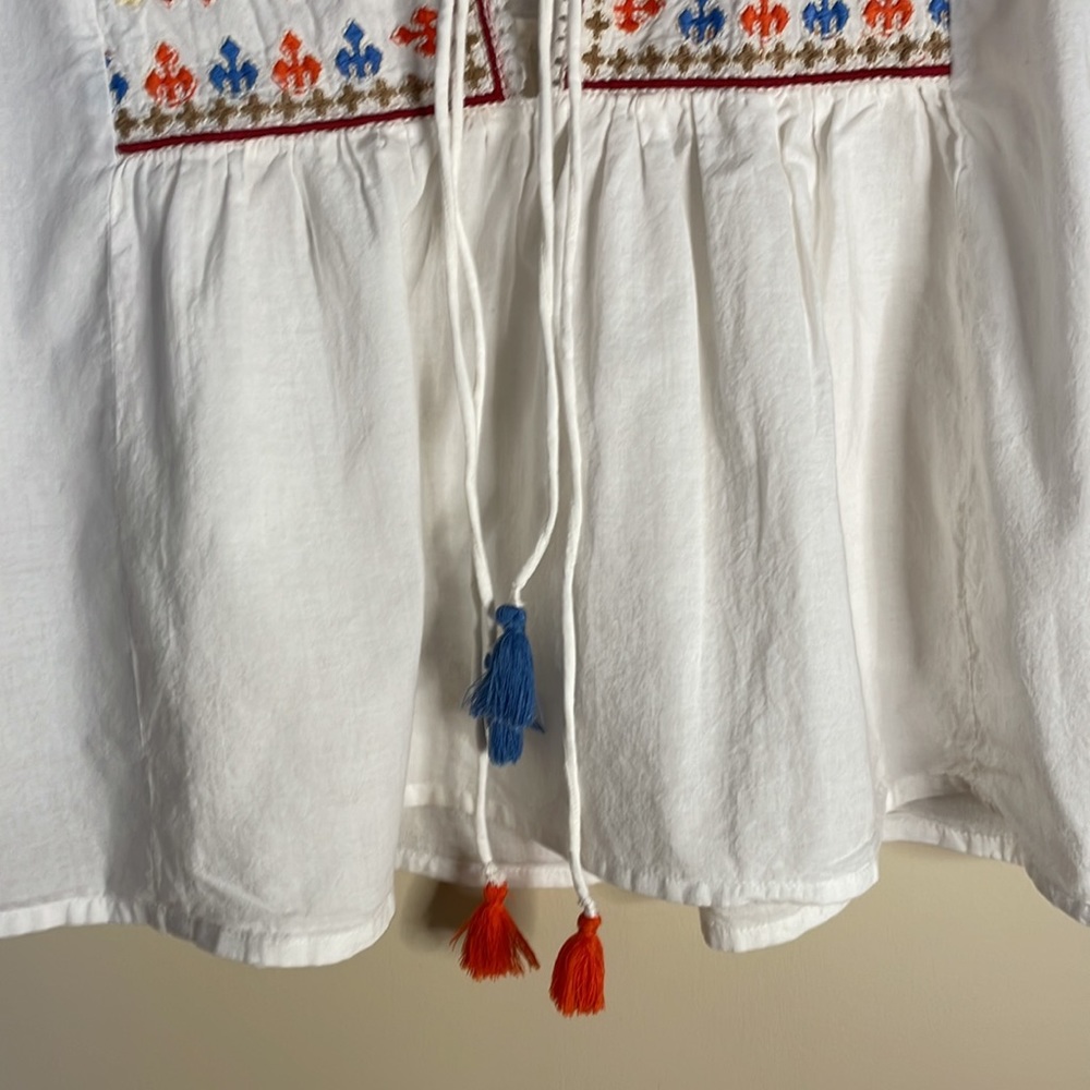 Colorful Embroidered Tank - Picture 4 of 6